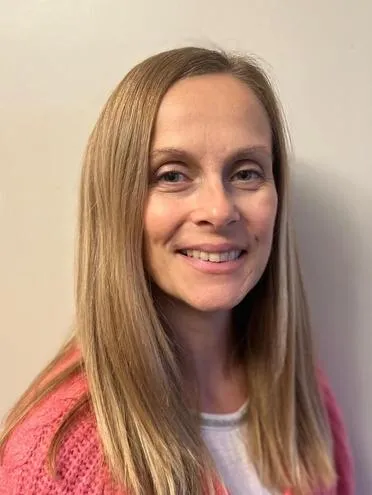 Mrs Carly Enstone-Frisch